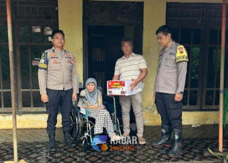 Seorang Ibu Penyandang Disabilitas Terima Bantuan Kursi Roda Polres Jepara 1 jepara 34