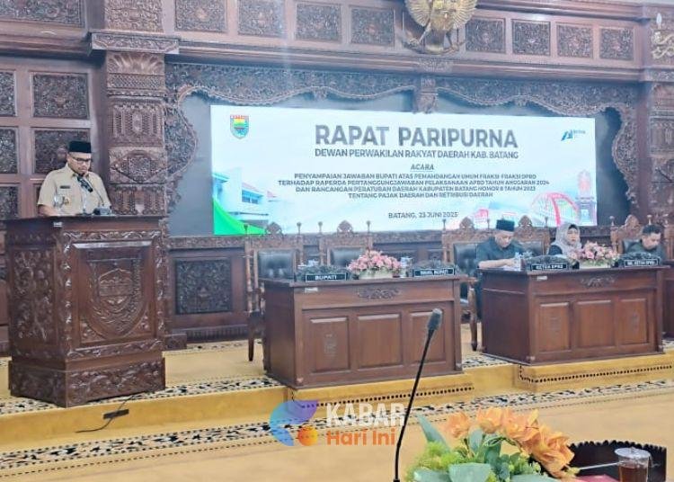 Bupati Batang Tanggapi Fraksi-Fraksi DPRD soal Galian C, PAD, hingga Pelayanan Kesehatan 1 batang